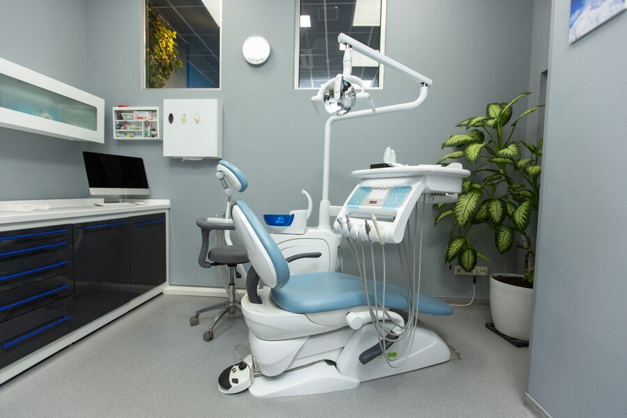 Best Dentist Clinic in Saket